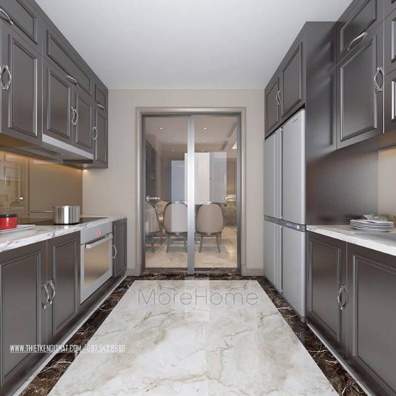 Kính ốp bếp màu vàng nâu thật hài hòa trong không gian bếp nhỏ của chung cư